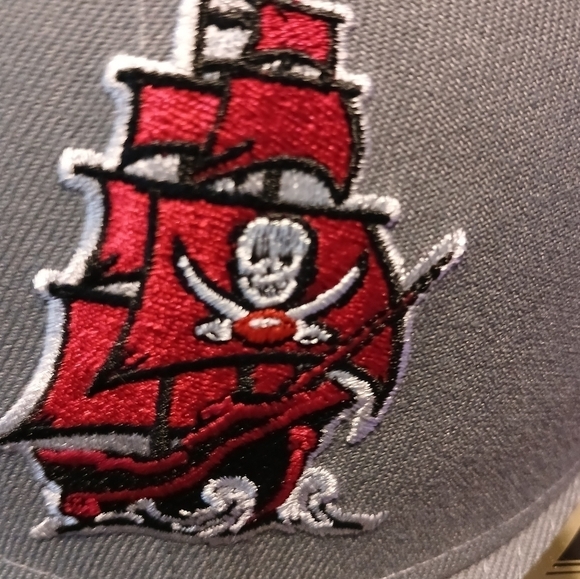 Hat - Picture 3 of 6